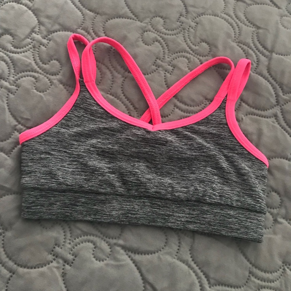 💃🏼BUNDLE ME💃🏼Old Navy active top